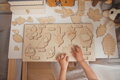 Čo spadlo zo stromu 1  edukačné puzzle v českom jazyku