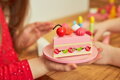 Drevená torta na magnet s príslušenstvom