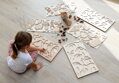 Čo spadlo zo stromu 2  -edukačné puzzle v sloveskom jazyku