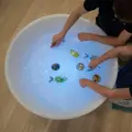 Stôl na suché i vodné senzorické aktivity- hlboký Tickit