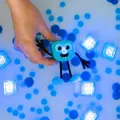 Senzorické svietiace kocky s figúrkou GLO PALS - modré