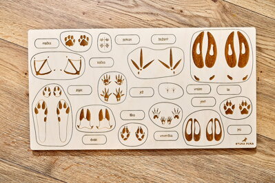 Stopy zvieratiek - drevené edukačné puzzle  v českom jazyku