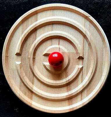 Bludisko - drevená edukačná kruhová hra o priemere 14,5cm