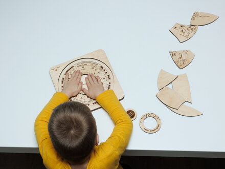 Zem je guľatá - drevené vzdelávacie puzzle