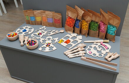 Vianočná guľa so stromčekom - sensory play