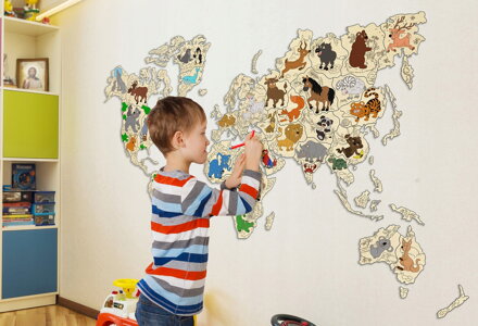  Drevená mapa sveta zvieratiek 83x55cm 