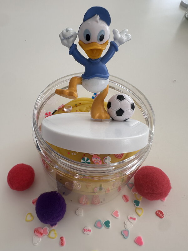 Rajolina- bezpečná plastelína Dewey